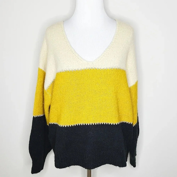 NWT Elan Colorblock V-neck Sweater S - Picture 2 of 8